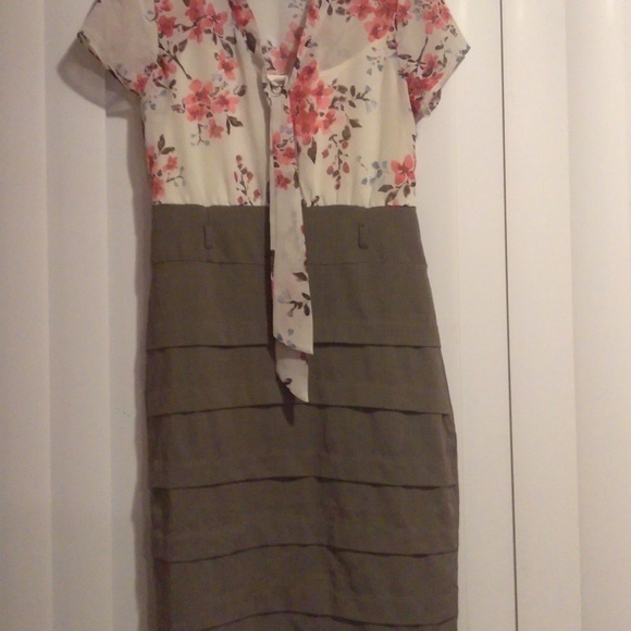 Maurices Business Shirt and Skirt connected - Picture 2 of 4
